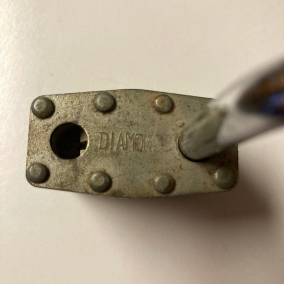 Vintage Heavy Duty Diamond Brand Padlock Lock - Picture 3 of 12